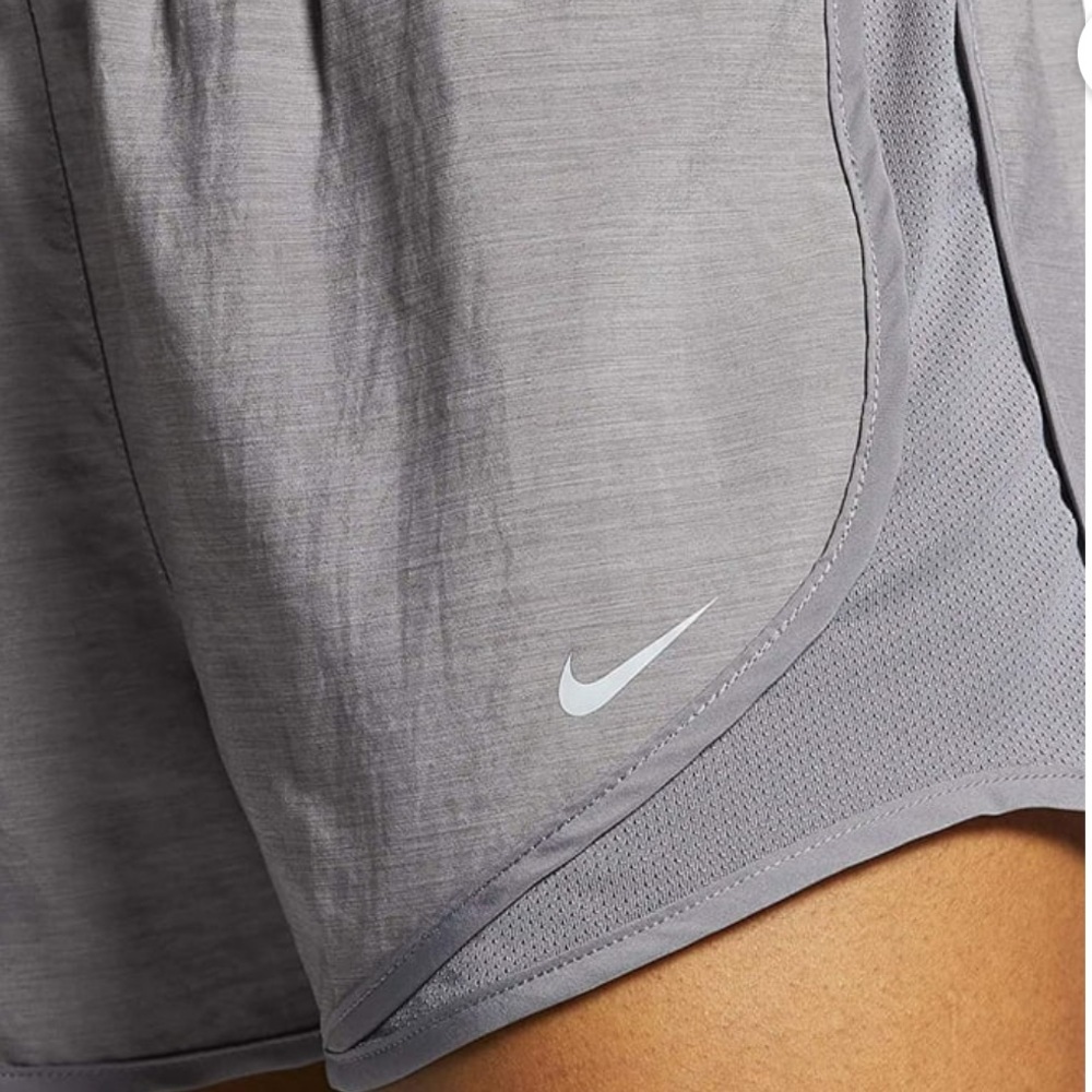 Nike Dri-Fit Activewear Gray 3” Running Shorts Women Size Large - Picture 6 of 7